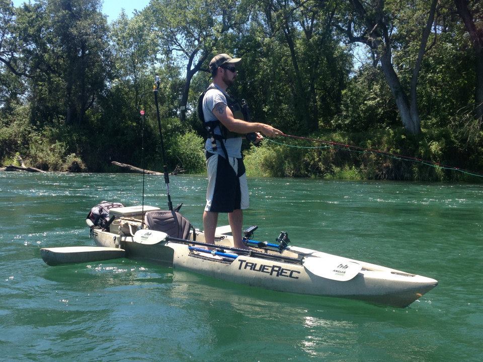 kayak with retractable pontoons