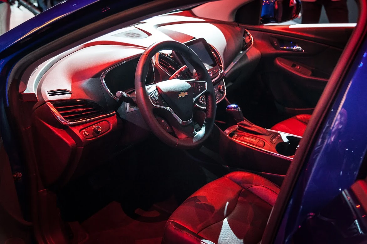 Chevy shows the 2016 Volt at NAIAS 2015 (Photo: Loz Blain/Gizmag.com)