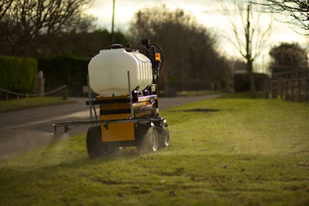 The Shannon Solo Sprayer can make a whole host of operations safer such as the spraying of chemicals or spraying in hazardous areas