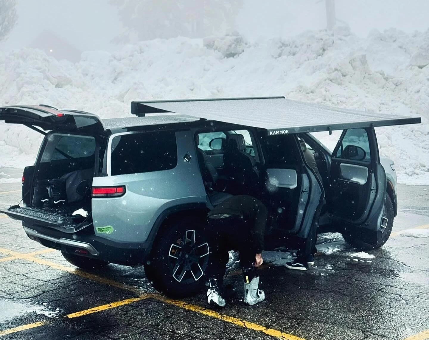 Beyond just sun, the Kammok Crosswing serves as a quick roof in rainy or snowy conditions