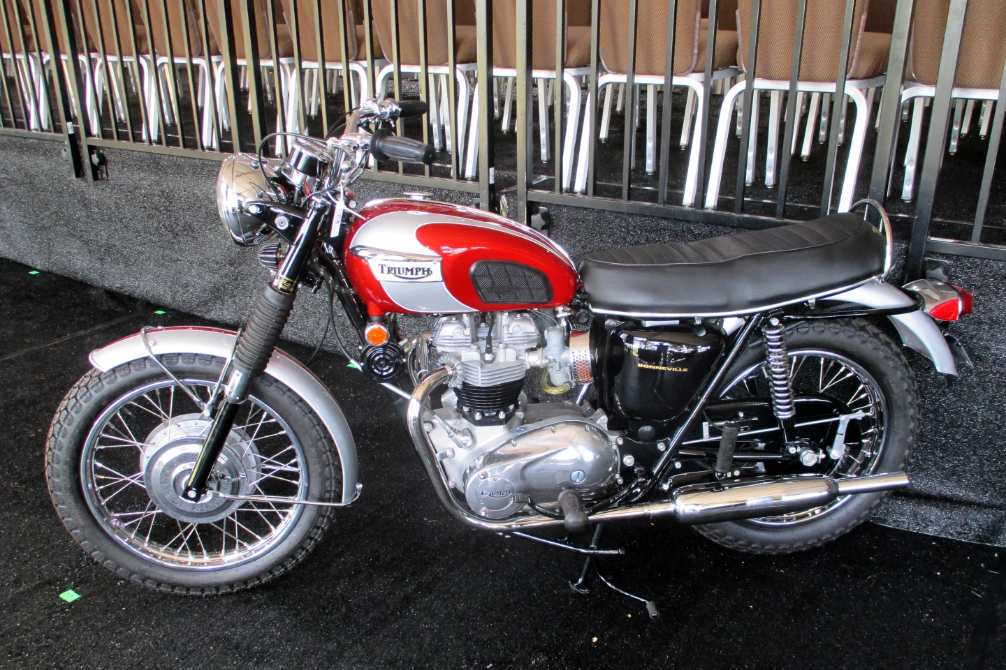 1969 Triumph Bonneville T120R Price: $12,000 Estimate: $13,000 - $17,000 Auctioneer: Mecum | Lot F3 | Auction Description