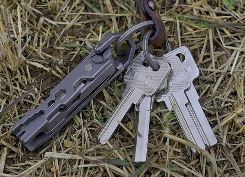 Fetos Studio JOAT: small enough to fit on a keychain but powerful enough to take care of a variety of everyday tasks