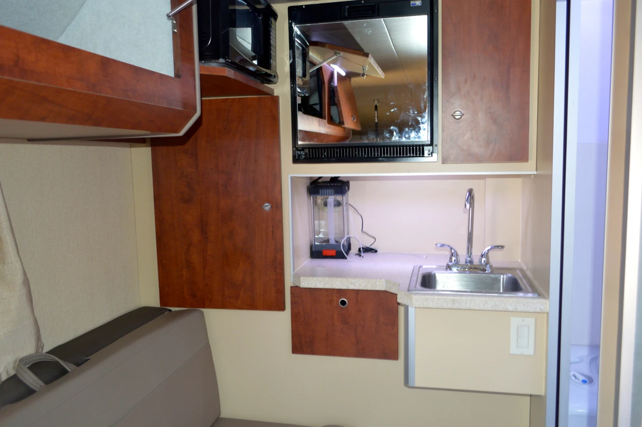 A look at the interior galley (Photo: C.C. Weiss/Gizmag)