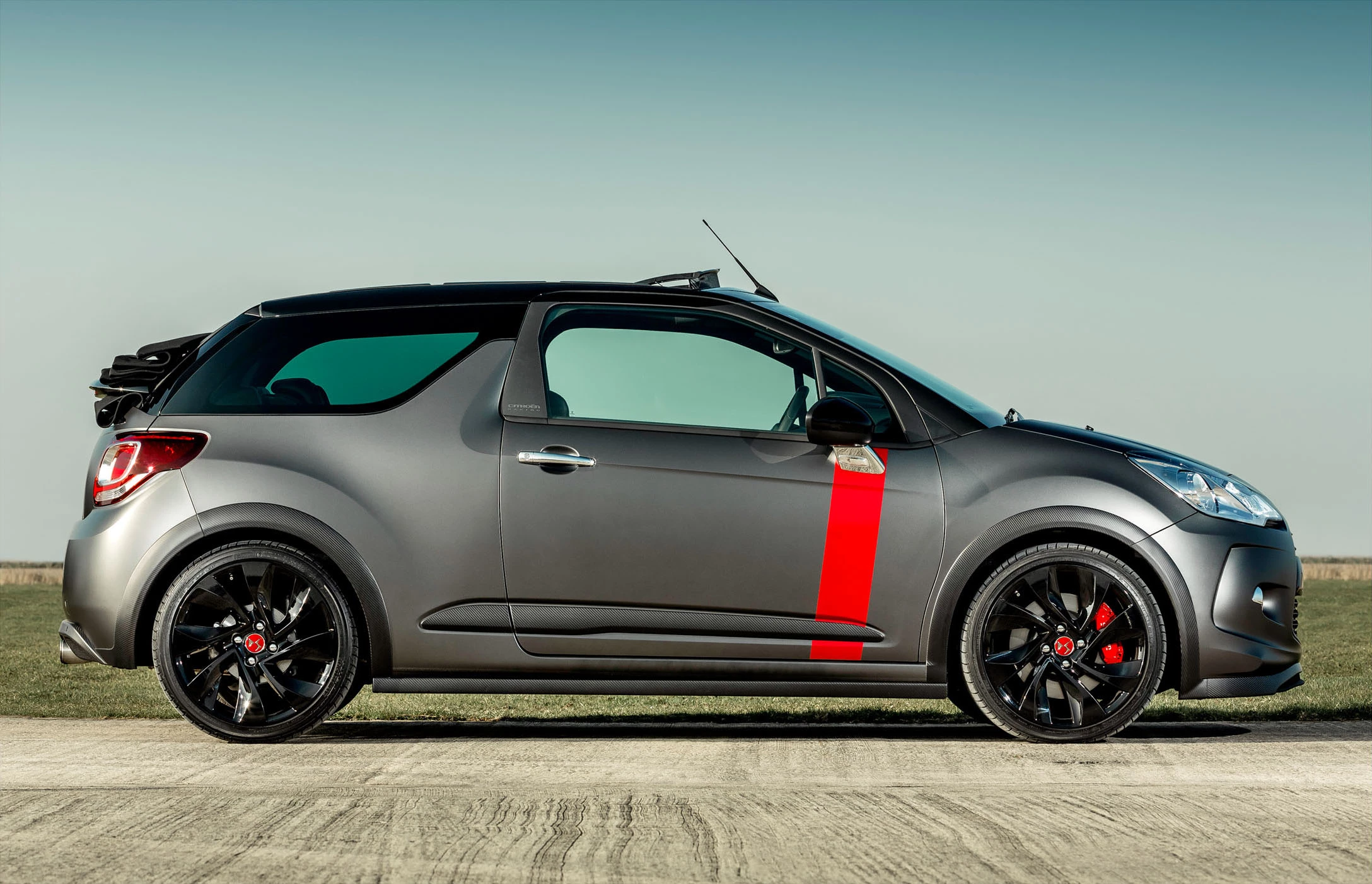 The Citroen DS3 Cabrio Racing