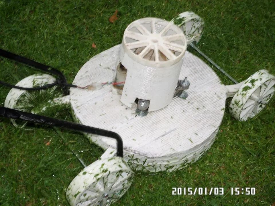 The Cheetah was able to print out the parts required for the mower in 9 hours