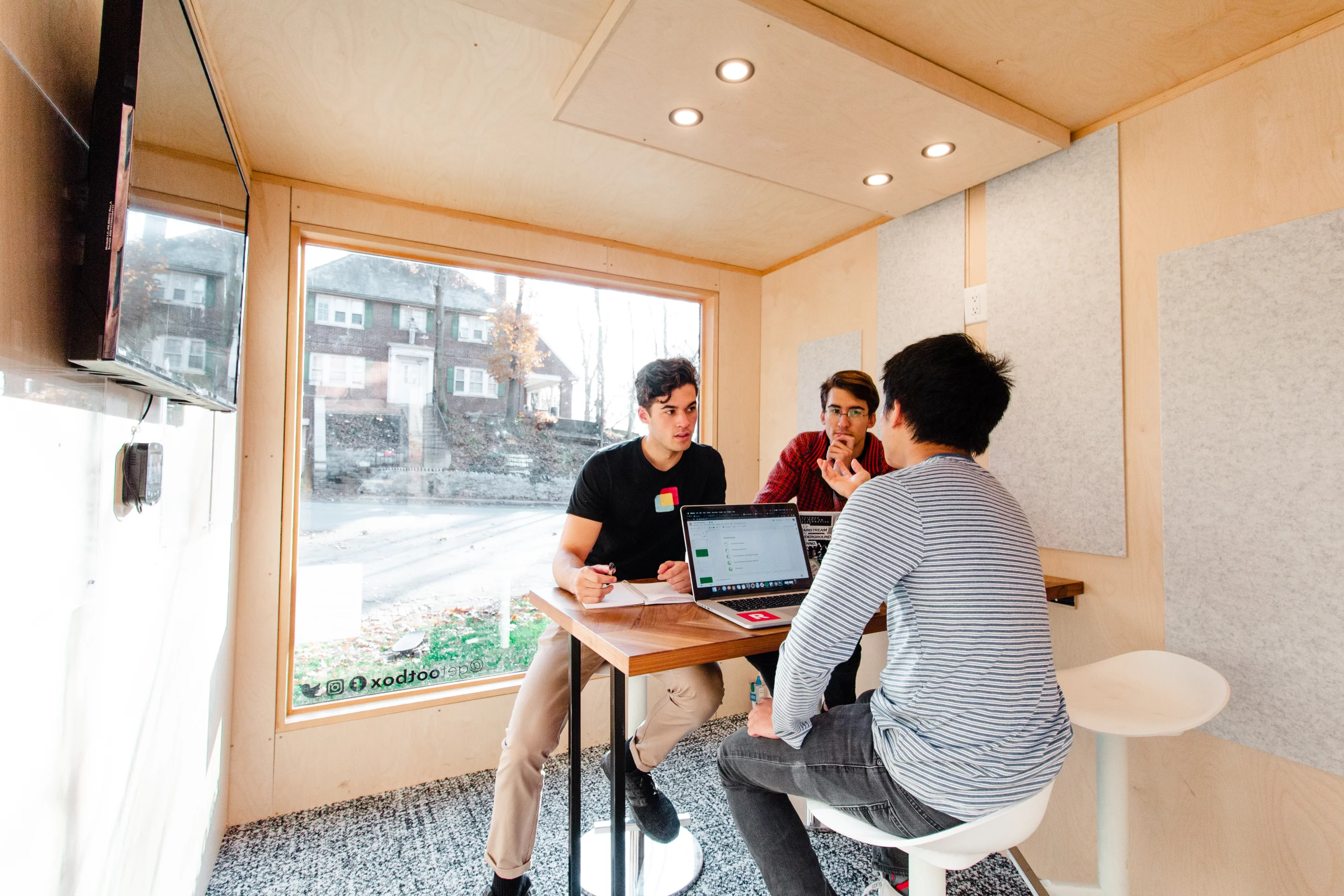 The ootbox's HVAC system can reportedly keep occupants comfortable while outdoor temperatures range from 0 to 100 ºF (-17 to 38 ºC)