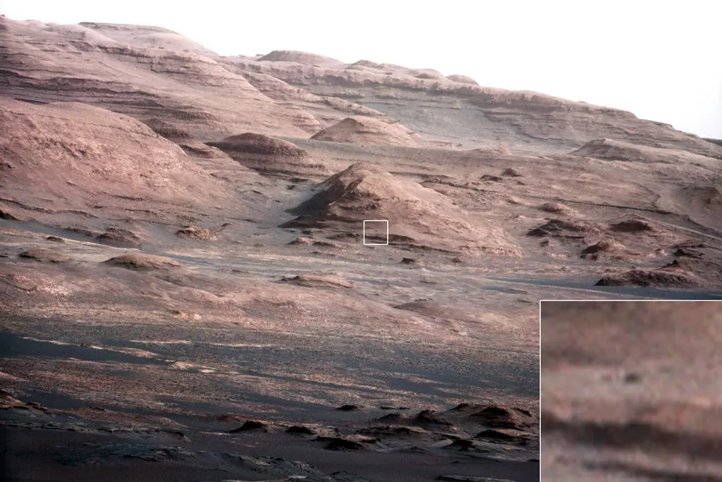 Curiosity's view of Aeolis Mons