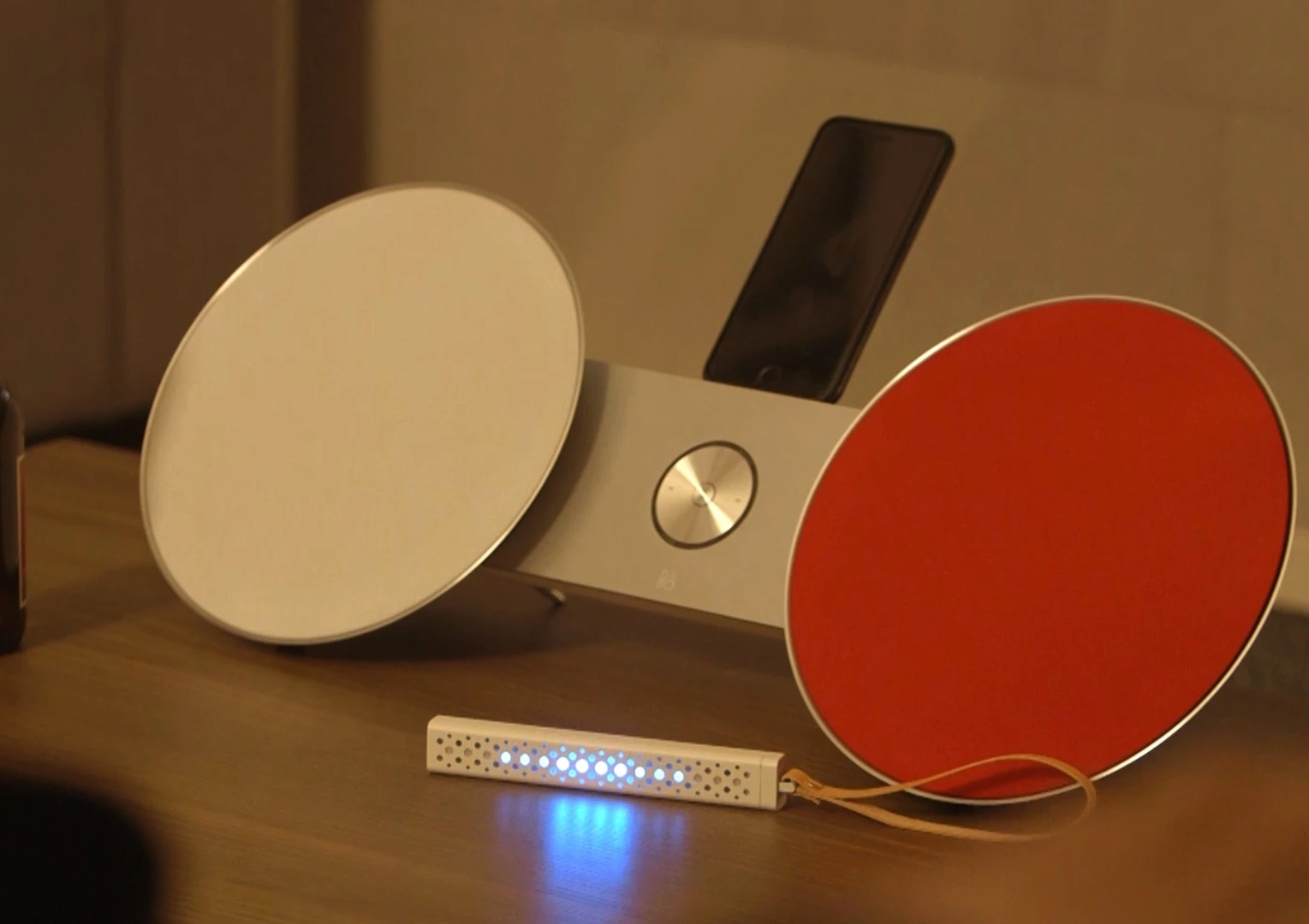 The Mstick can be used as a sound visualizer