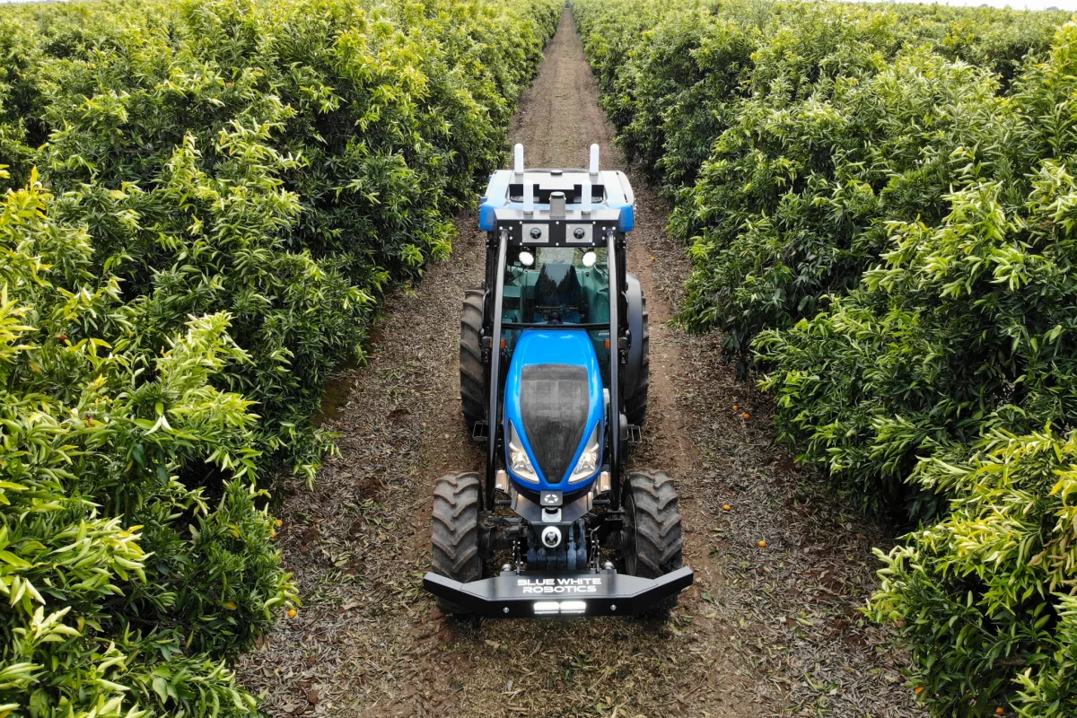 According to Blue White Robotics, its kit is compatible with tractors of all makes and models
