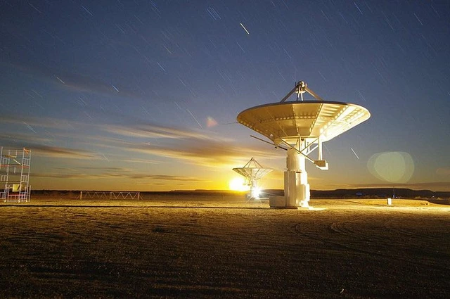 One of the South African KAT-7 telescopes at night