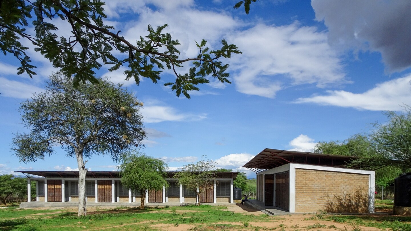 Asilong Christian High School is located in Kenya