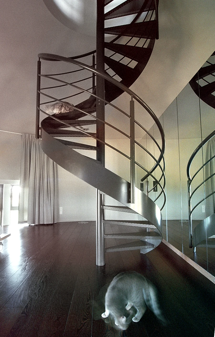 Renovation began in 2008, gradually converting the tower into a 6-story, 450-sq m (4,844-sq ft) home putting the space to maximum use (Photo: Bham)