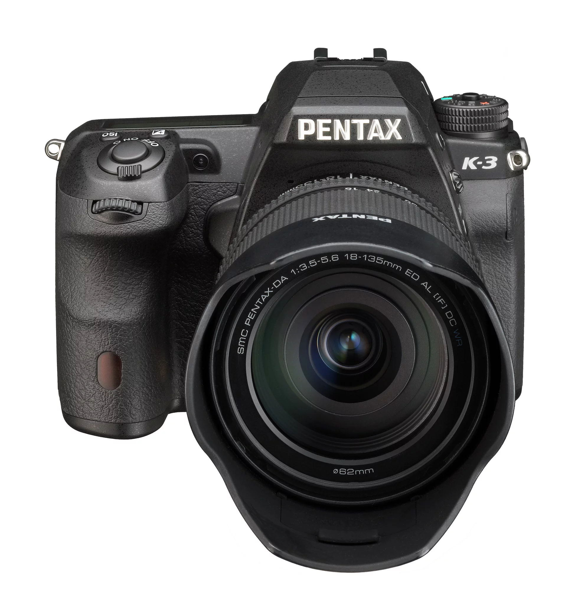 The Pentax K-3 with a Pentax DA 18-135 mm F3.5-5.6 WR zoom lens