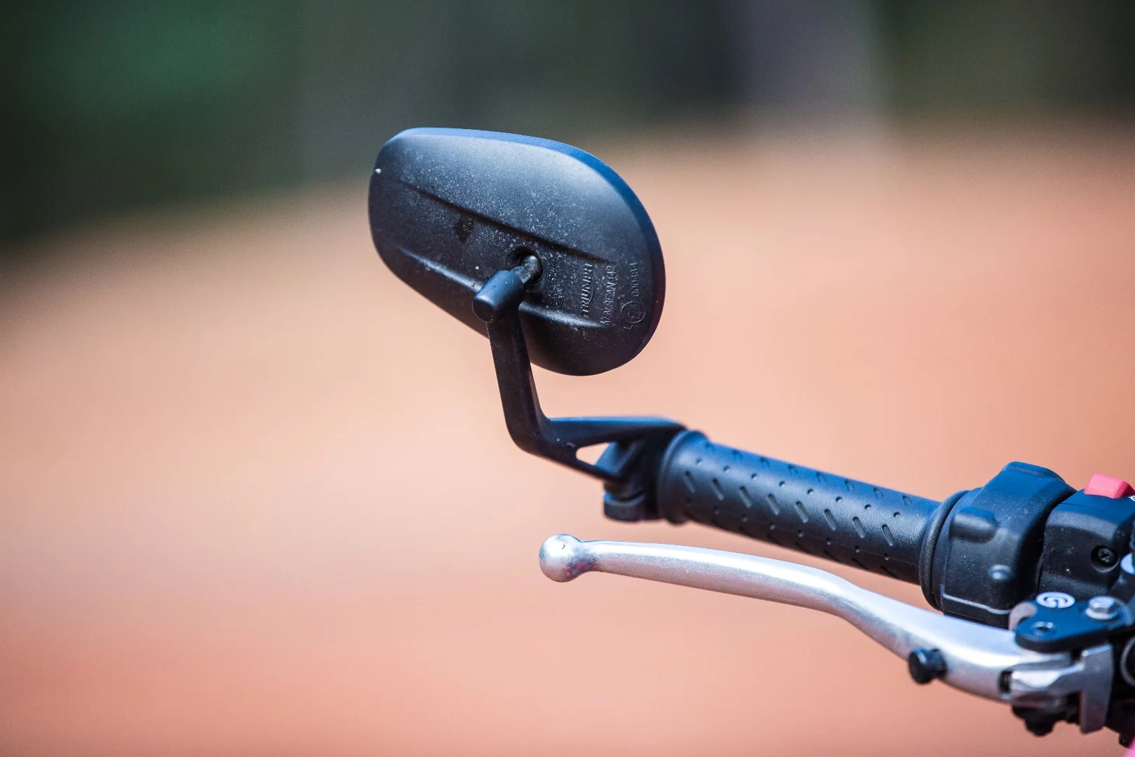 Triumph Speed Triple S: bar end mirrors make a strong fashion statement, but are a pain in tight traffic for lane splitting