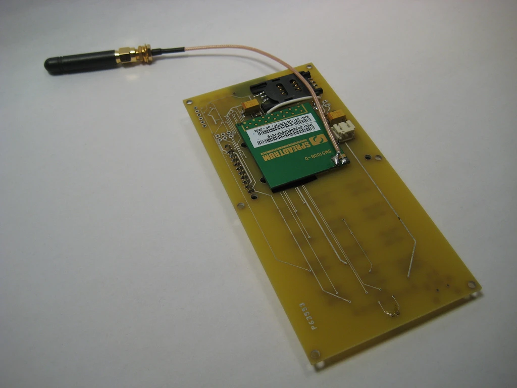 The rear of the prototype's PCB (Photo: David Mellis)