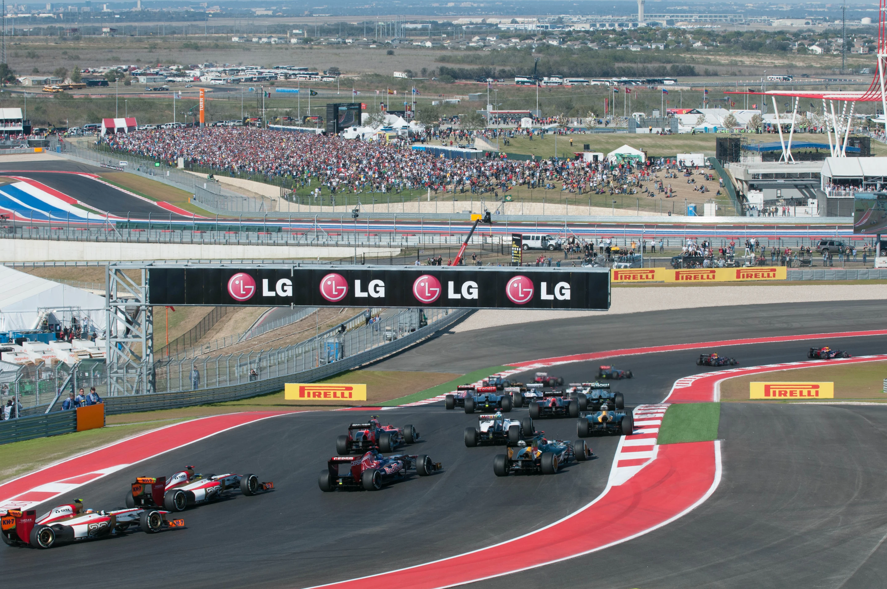 An overview of the new race track in Austin Texas (Photo: Circuit of the Americas)