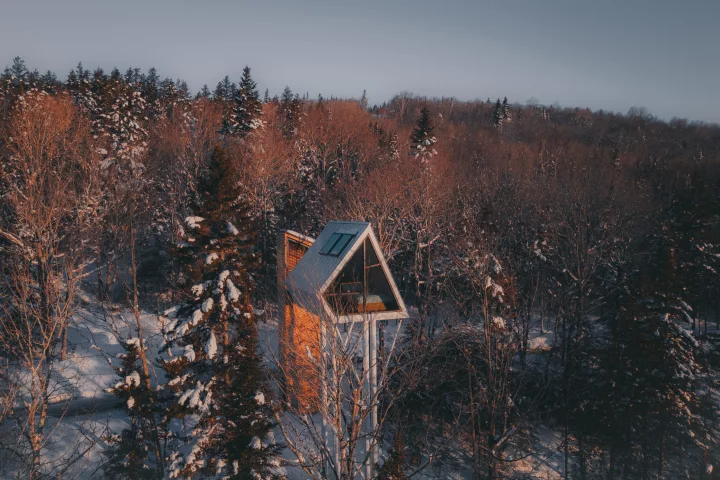 The Uhu is accessed by a separate spiral staircase and a small footbridge