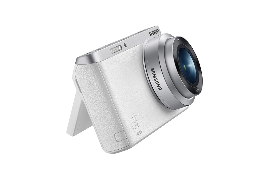 The built-in flash is likely to be used infrequently thanks to a high ISO sensitivity range