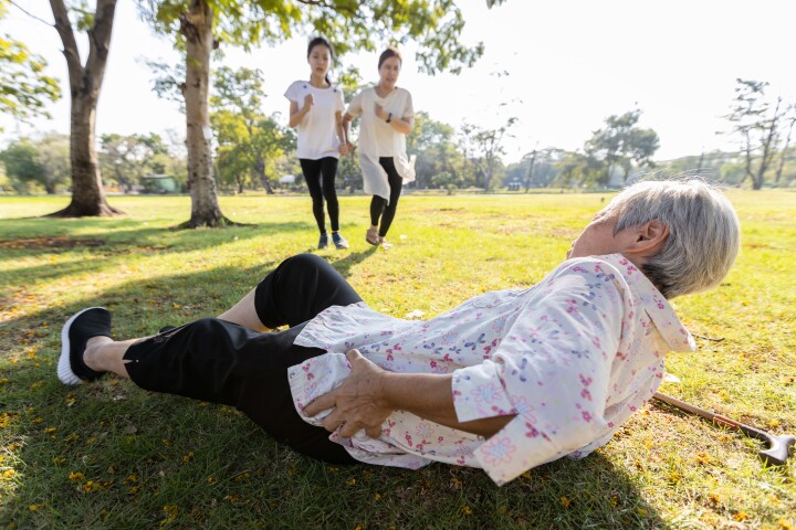 A hip fracture can spell the end of independence, but researchers find it doesn't take much to lower risk