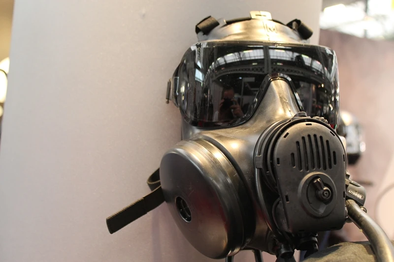 The HMK150 uses Avon's HM50 respirator