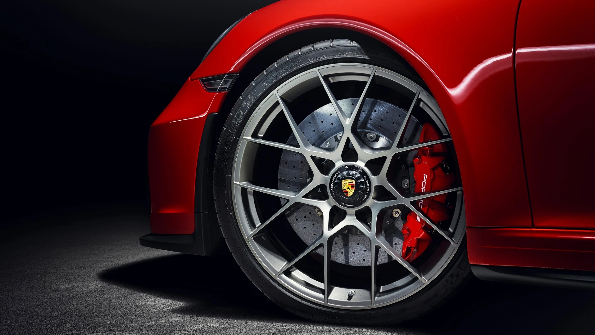 New on the production-ready model shown in Paris are 21-inch center lock wheels in a cross-spoke pattern
