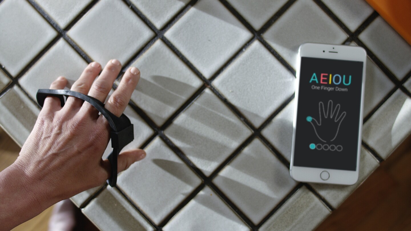 In order for users to learn the different tapping combinations required for typing, Tap has created an accompanying app called TapGenius