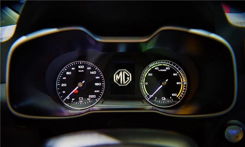 Analog dash with a power/efficiency meter replace the tacho in the EZS