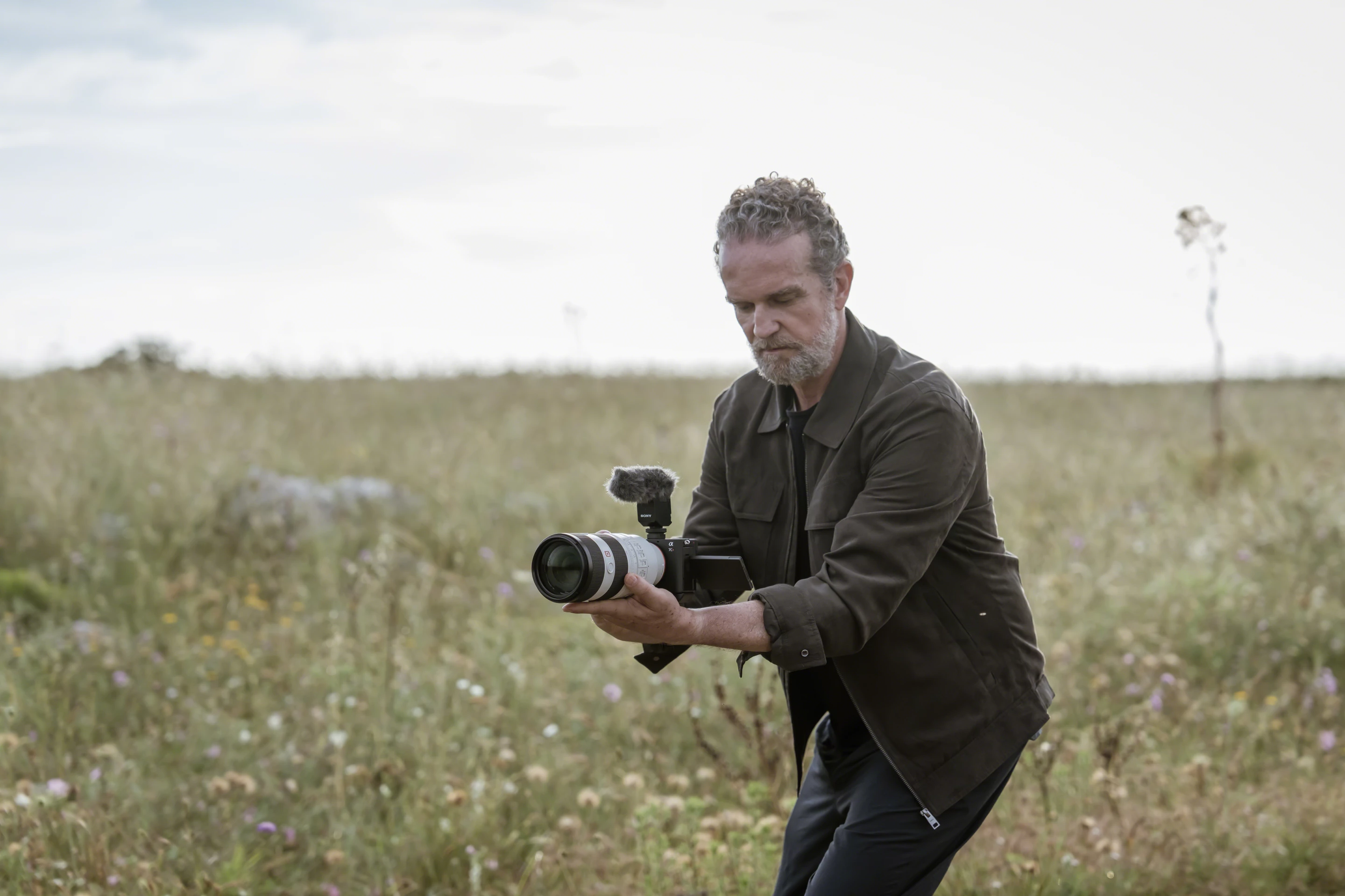 Sony launches compact full-frame travel companion double act