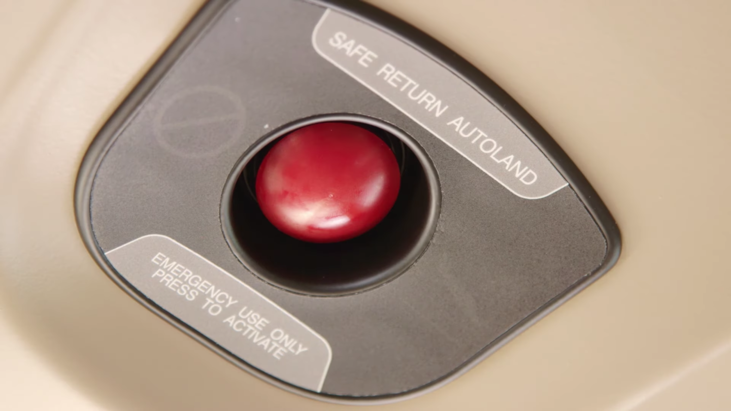 The one-touch Safe Return button is accessible to passengers