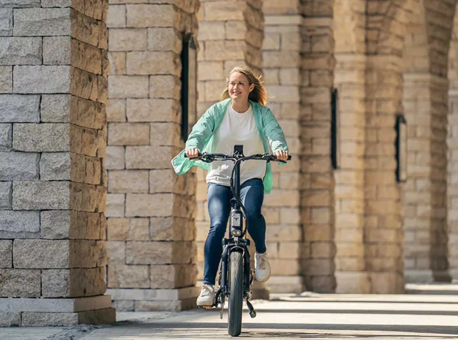 The L20 3.0 Boost rolls with 20-inch fat tires, full suspension, Shimano gears and a Bluetooth-enabled center display