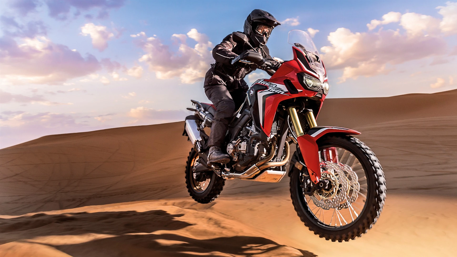 The brand new 2016 CRF1000L has been officially unveiled by Honda, marking the return of the legendary Africa Twin logo