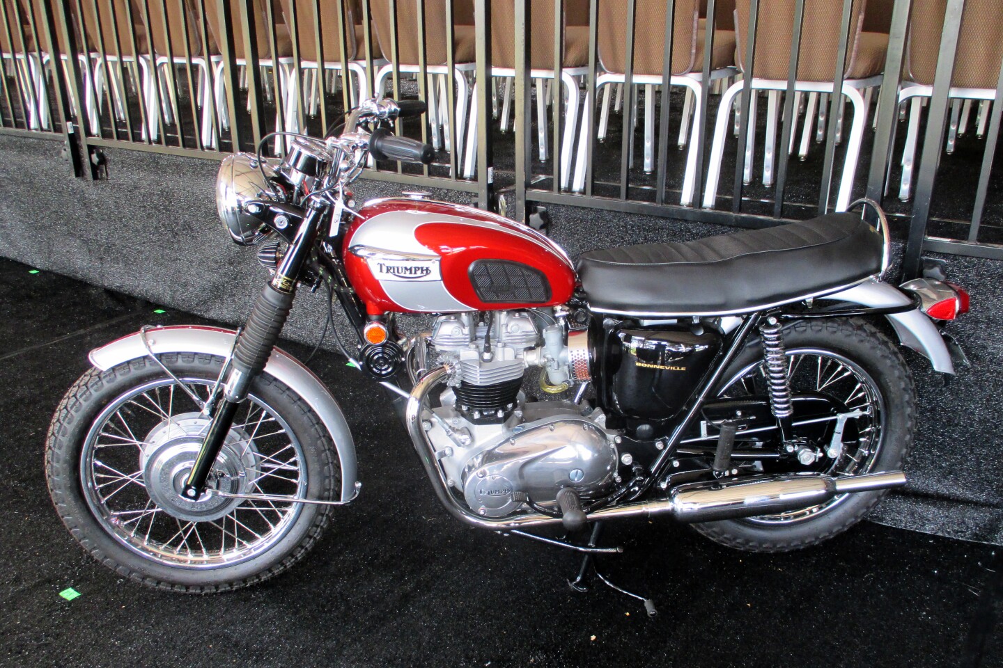 1969 Triumph Bonneville T120R Price: $12,000 Estimate: $13,000 - $17,000 Auctioneer: Mecum | Lot F3 | Auction Description