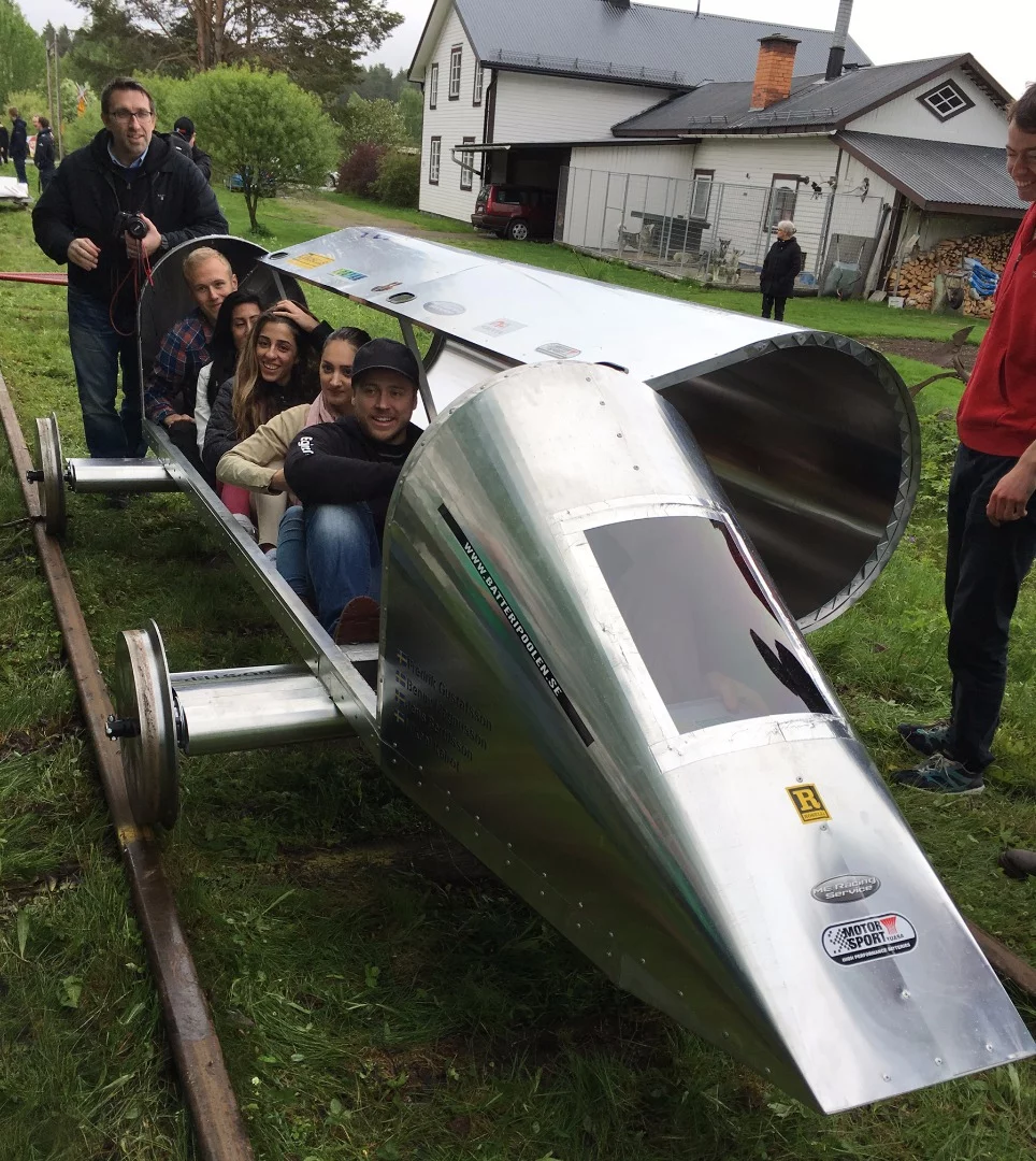 Eximus 1 was made primarily out of aluminum to keep weight to a minimum