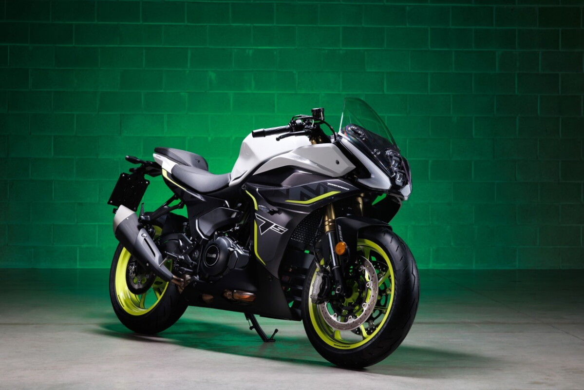 Benelli's fully faired Tornado 550 sportbike whips up a storm