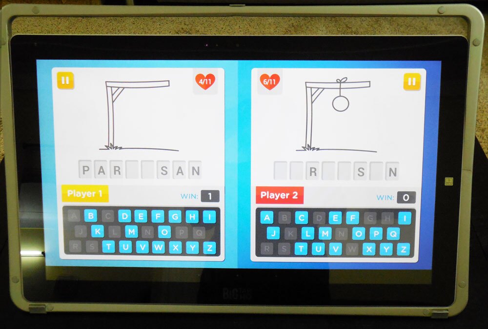 Getting the letters in the two-player hangman game (Photo: Lakshmi Sandhana/Gizmag.com)