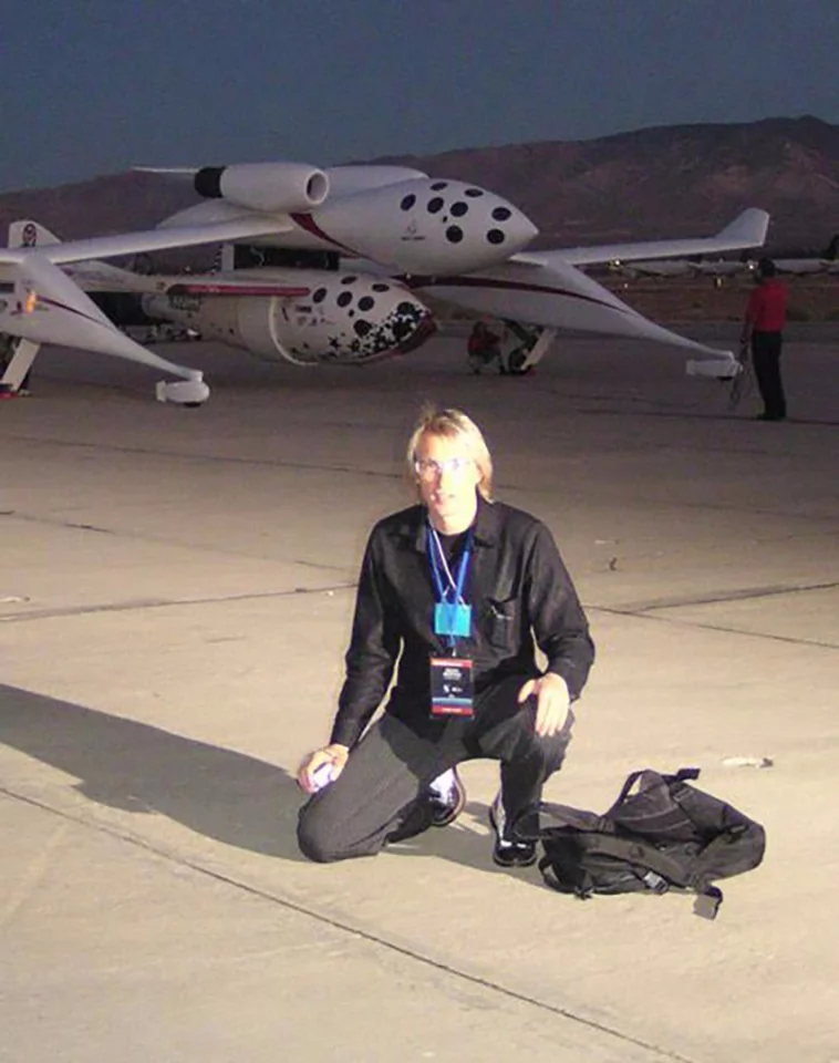 Rollout of the Spaceship One on its first flight for the X Prize