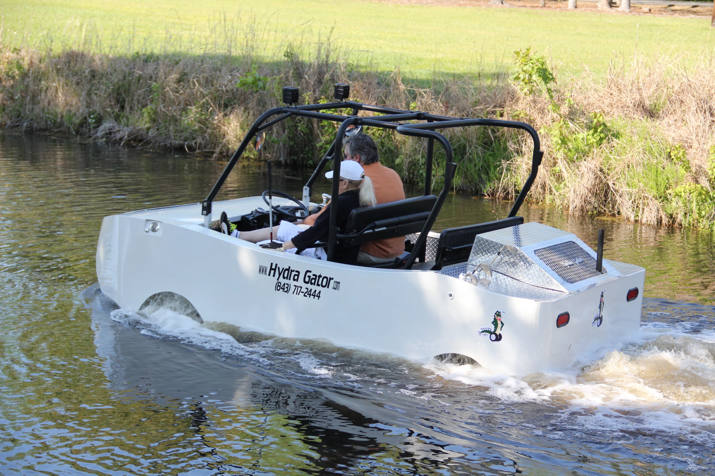 CAMI's diesel-electric hybrid amphibious Hydra Gator