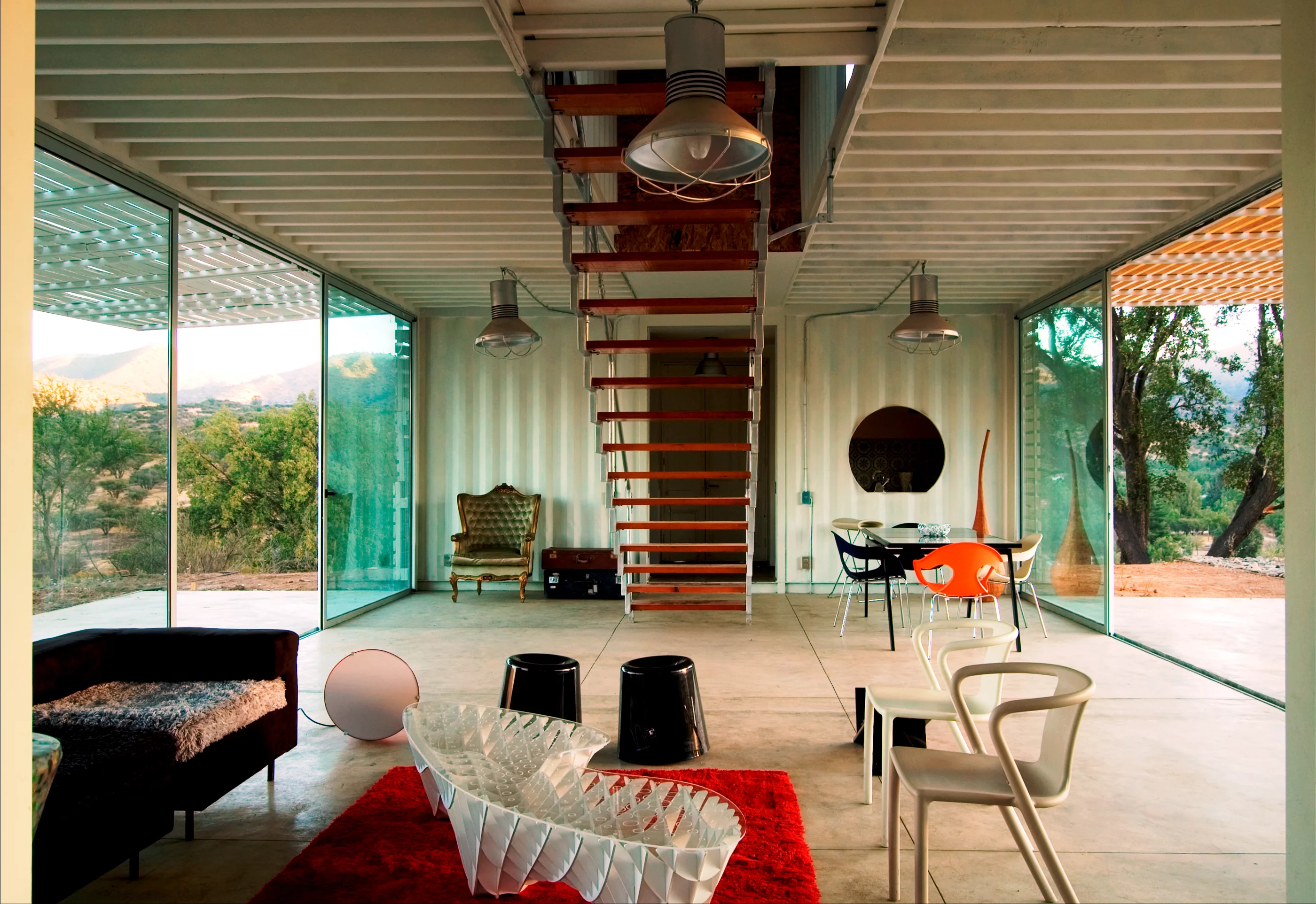 The 160-sq m (1700-sq ft) Manifesto House is built primarily from three reused shipping containers