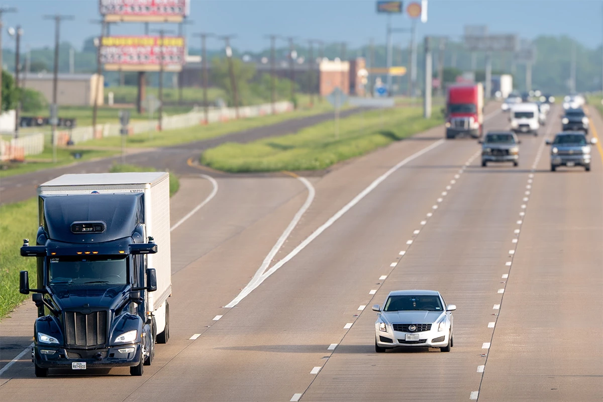 With its service kicking off between Dallas and Houston this week, Aurora is the first commercial self-driving trucking operation on public roads