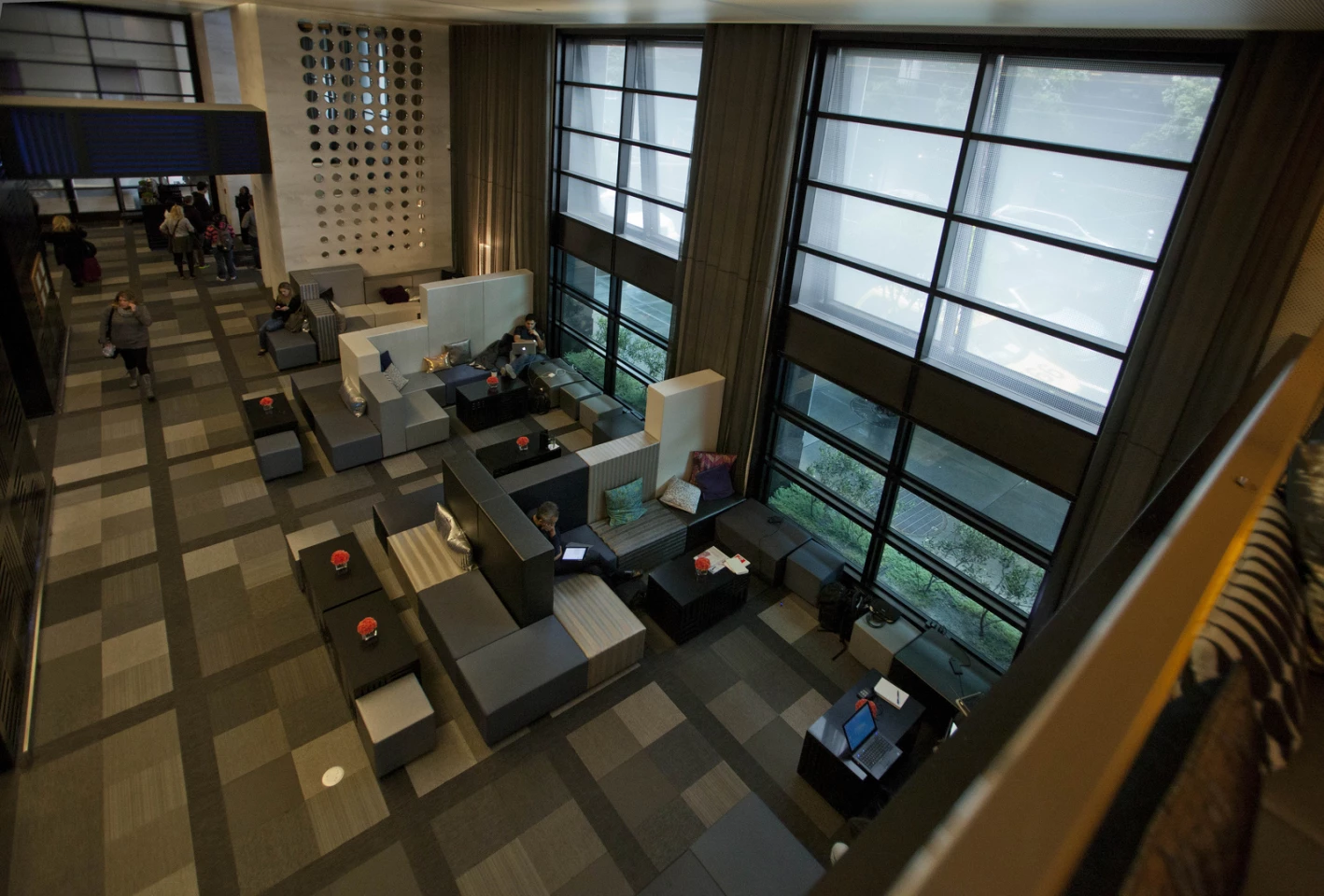 View Dynamic Glass at W Hotel, San Francisco