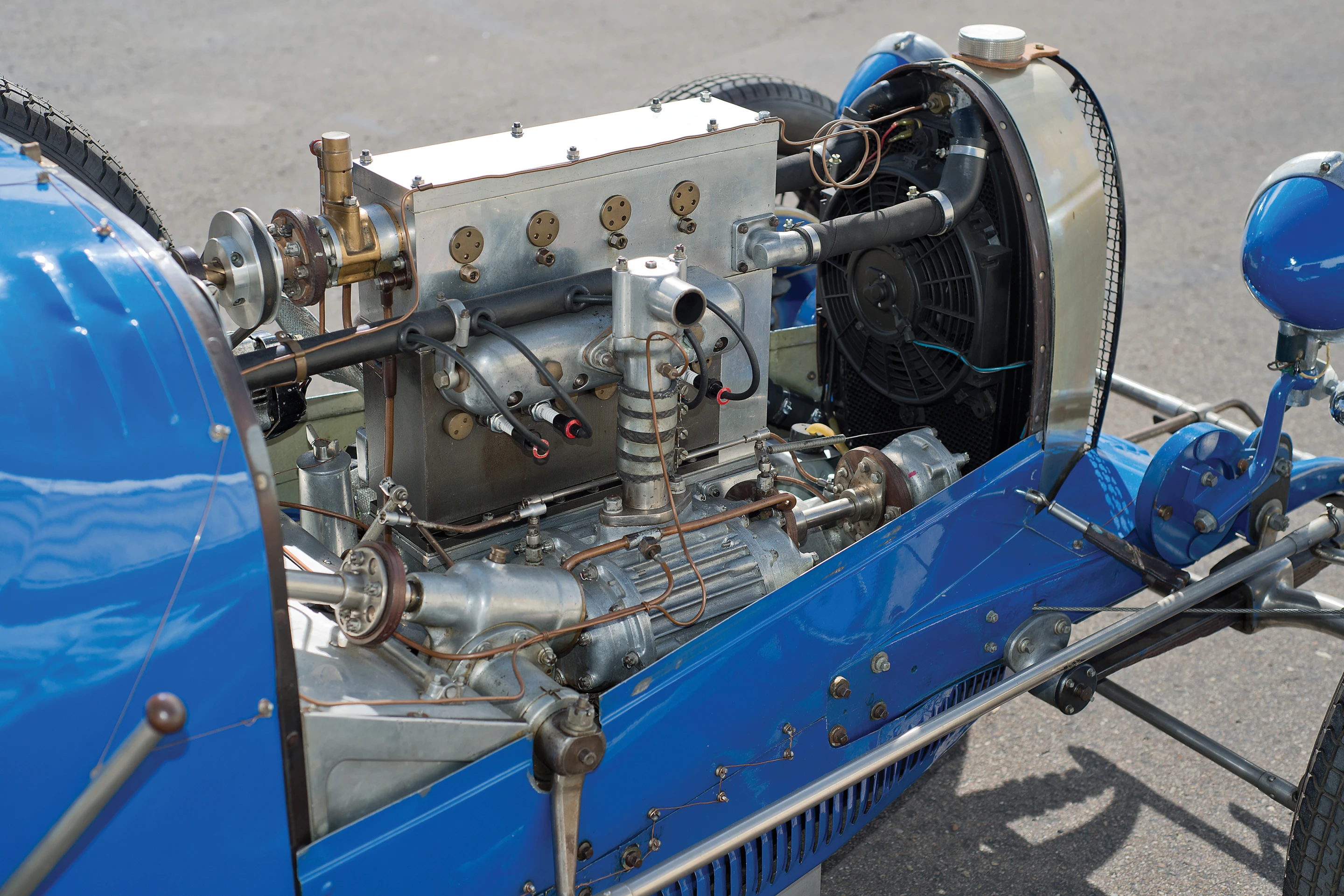 The Bugatti Type 37A sports a 90 bhp, 1,496 cc supercharged inline four-cylinder engine