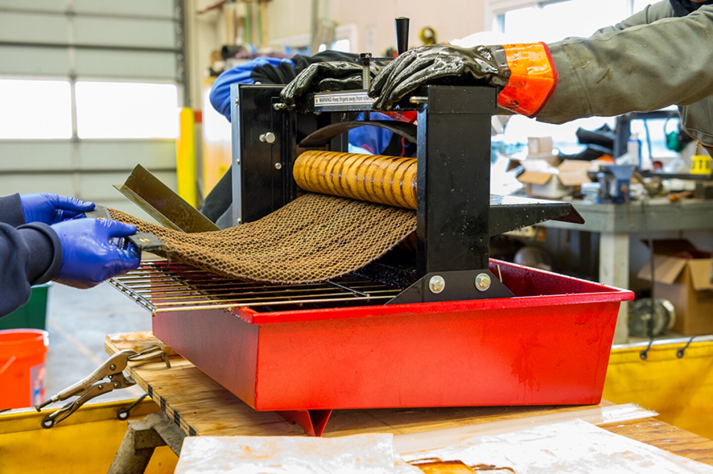 Reusable sponge cleans up oil on and below the water's surface