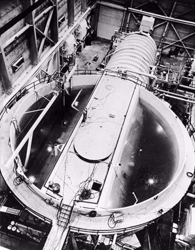 Reactor core for USS Nautilus undergoing tank tests