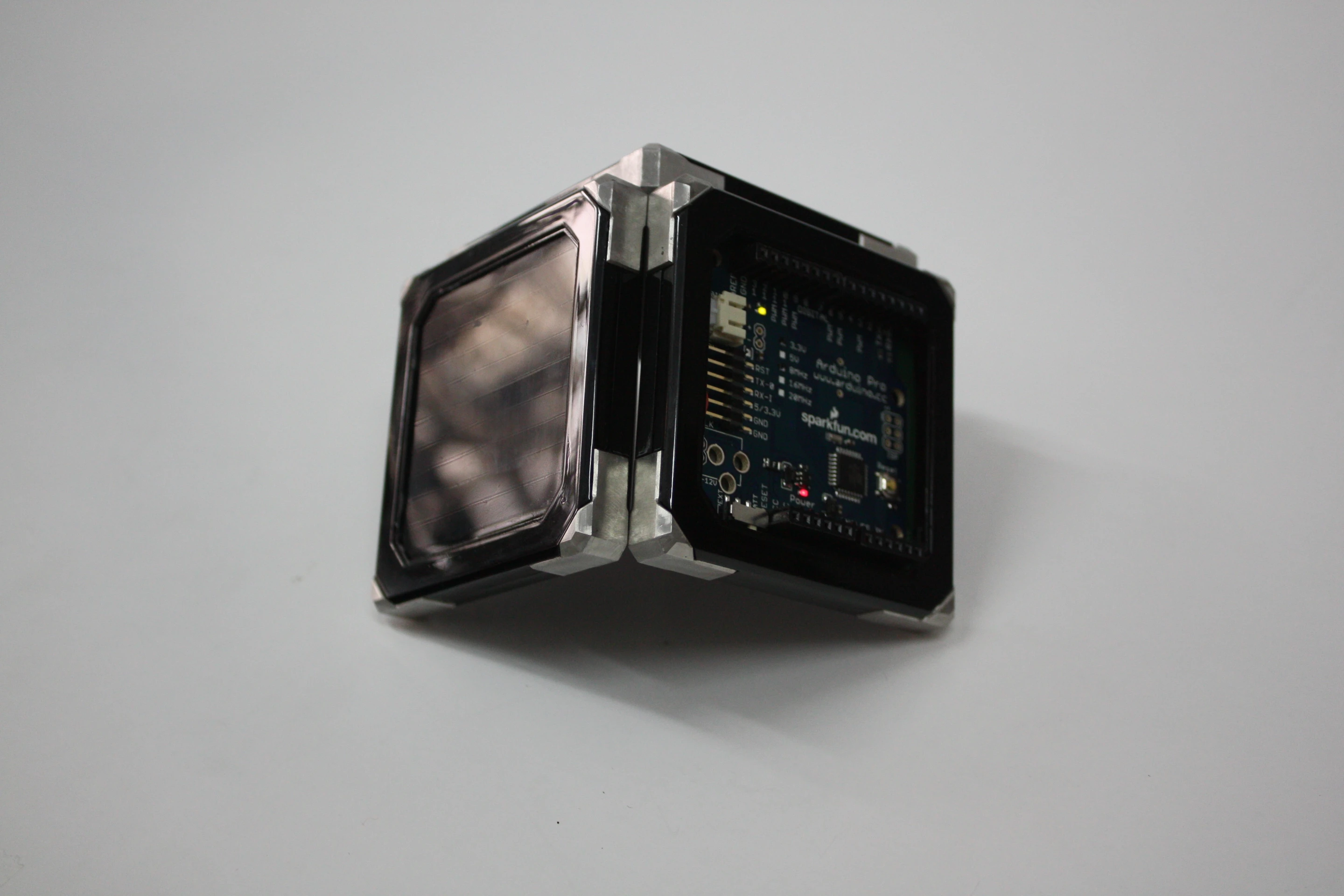 B-Squares are flat electronic modules that can be joined together in different configurations, to create different devices