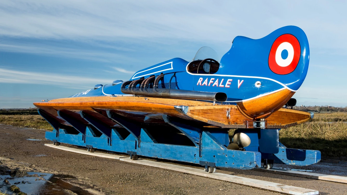 One of the fastest boats in the world between the wars, this 1934 Hispano-Suiza 36-liter V12 Hydroplane has a fascinating provenance and can be heard for miles when its 36-liter Hispano-Suiza V12 engine fires up. The winner of events such as the 1938 Lyon-Marseille-Cannes race, and the 1936 President of the Republic prize at the Nautical Week in Cannes, where it averaged 90.34 km/h over the 12 km race distance.
