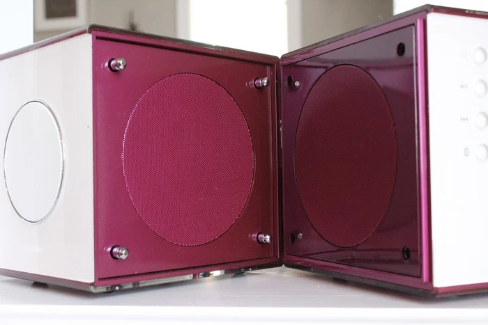 The speakers attach to the tuner to create a single, portable unit