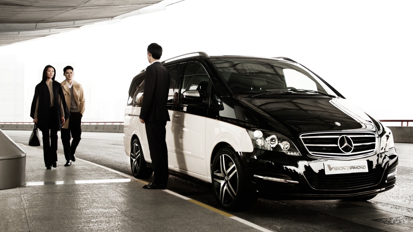The Mercedes Benz Viano Vision Diamond Concept