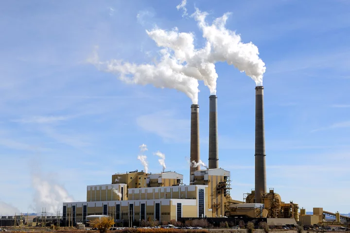 A new material called NOTT-300 could help reduce emissions from coal-fired power plants, such as this one in central Utah (Image: Shutterstock)