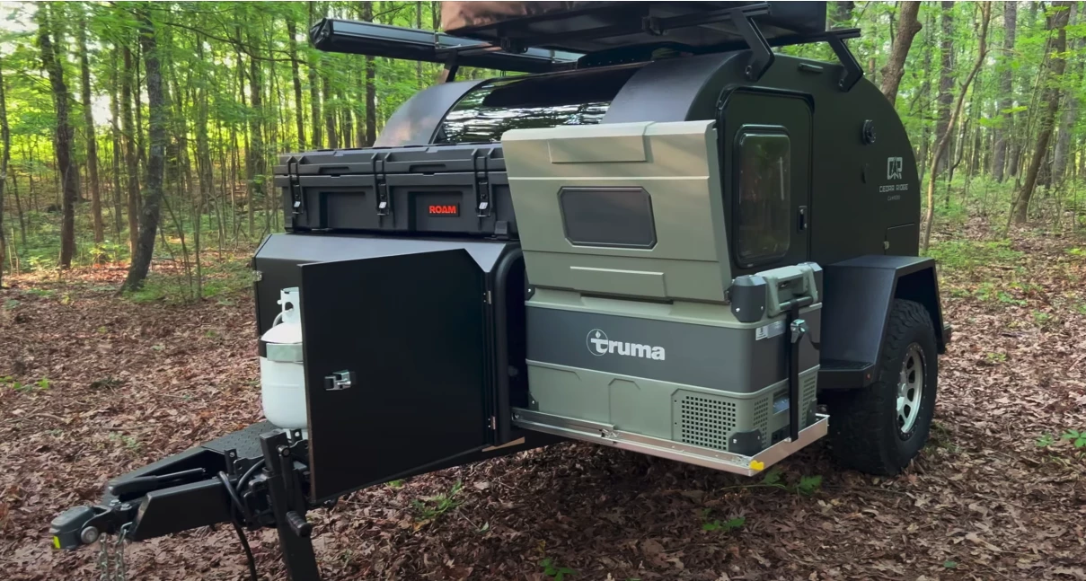 The optional fridge box with slide-out Truma 60