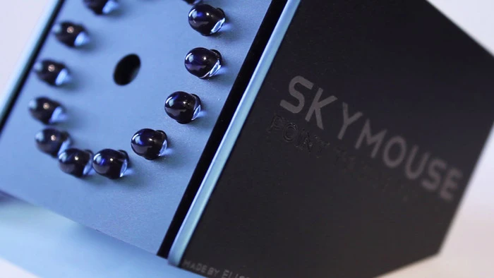 A close view of the Skymouse
